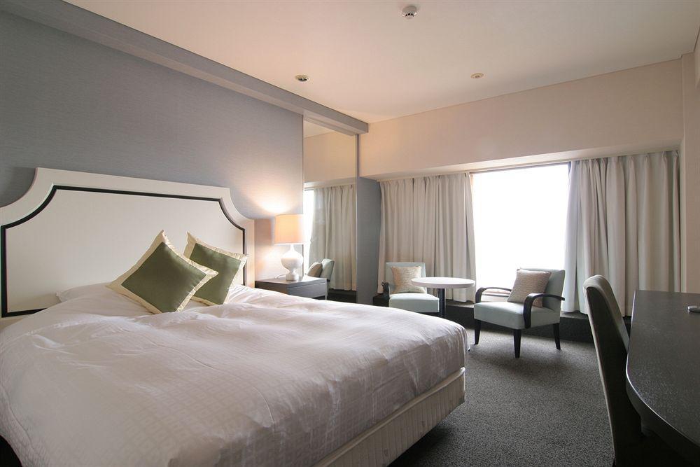Ana Crowne Plaza Kumamoto New Sky By Ihg Hotell Exteriör bild