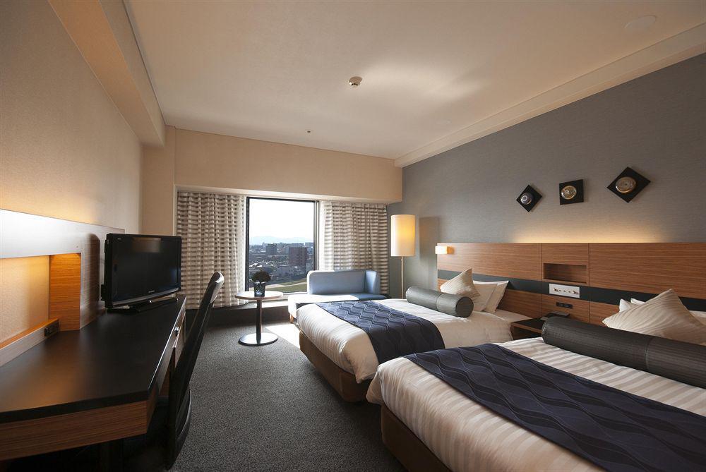Ana Crowne Plaza Kumamoto New Sky By Ihg Hotell Exteriör bild